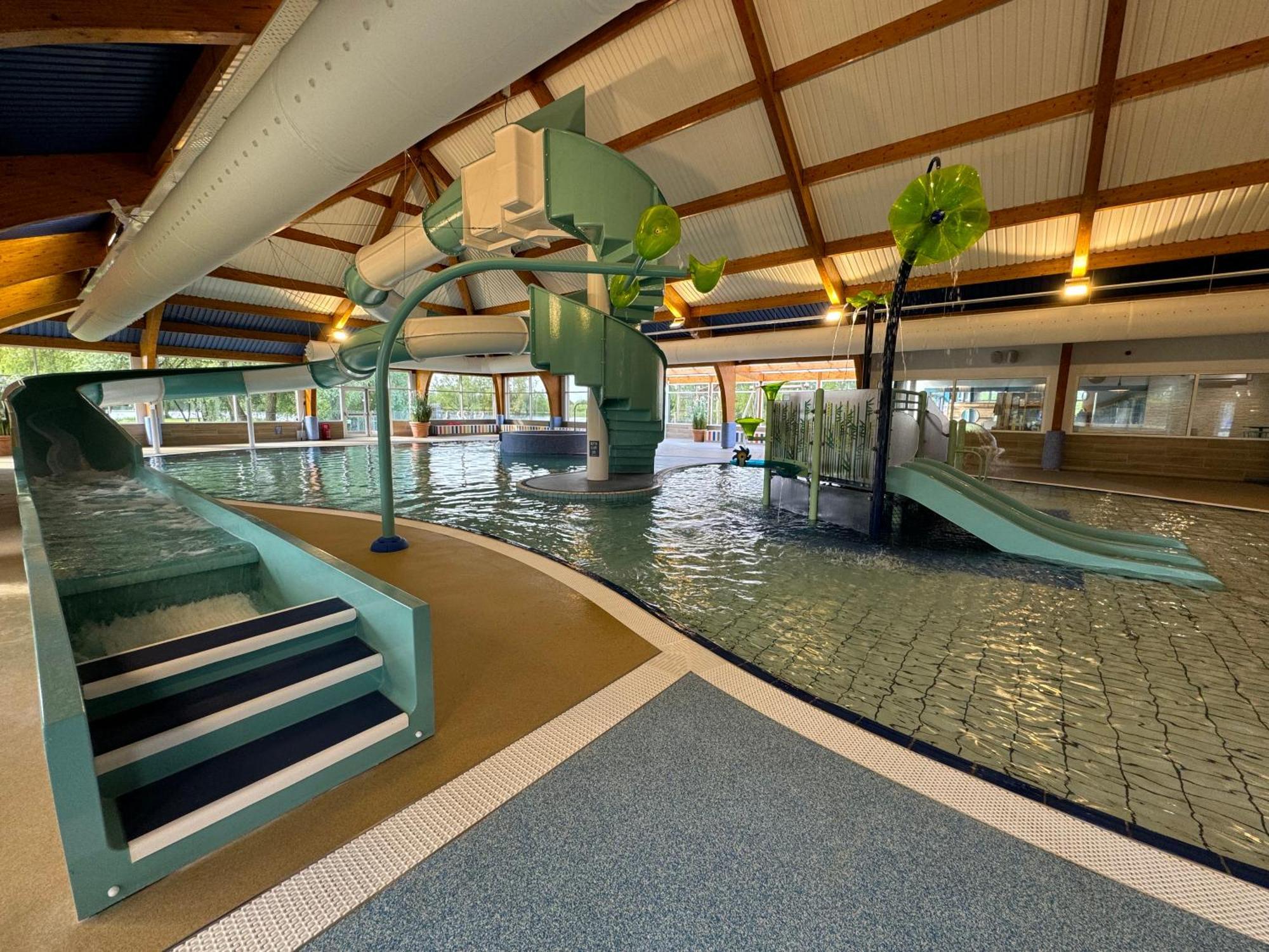Cottontail Lodge - Hot Tub - Pet Friendly South Cerney Dış mekan fotoğraf