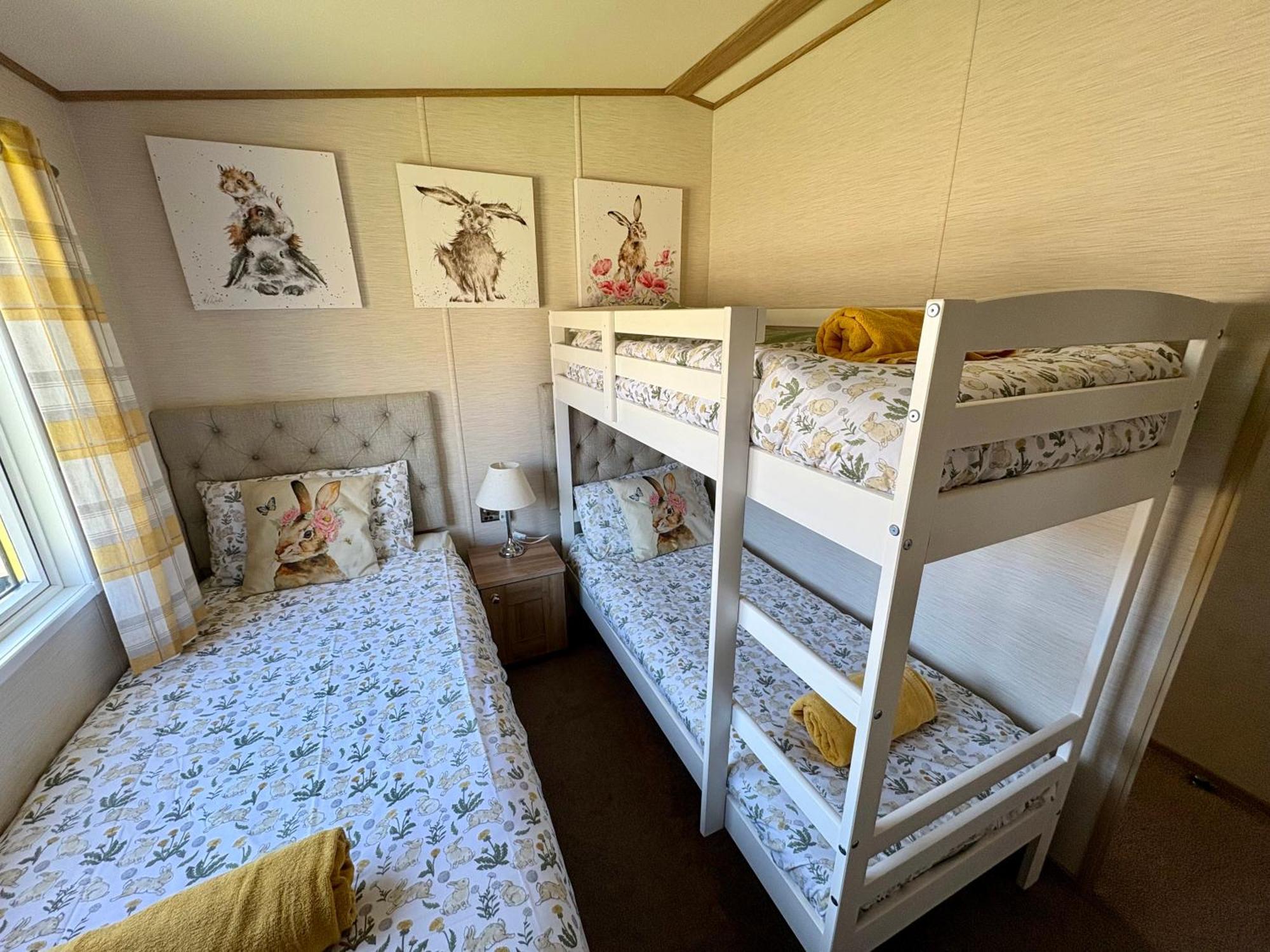 Cottontail Lodge - Hot Tub - Pet Friendly South Cerney Dış mekan fotoğraf